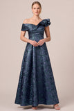 Marineblauw asymmetrisch off-shoulder A-lijn gerucheerde jacquard jurk Mother of the Bride jurk