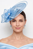 Blauwe Sinamay Mesh satijn gebonden parel fascinatorhoed met veer