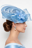 Blauwe Sinamay Mesh satijn gebonden parel fascinatorhoed met veer