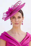 Blauwe Sinamay Mesh satijn gebonden parel fascinatorhoed met veer