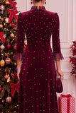 Bordeauxrode fluweel A-lijn parels hoge geraffe mockneck midi kerstfeestjurk met 3/4 mouwen