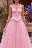 Roze A-lijn tule borduurde strapless lange galajurk