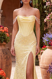 Off-the-shoulder gele zeemeermin satijnen parels met kralen bezet kap korset galajurk met split