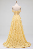 Off-the-shoulder A-lijn strapless bloemenborduursel parelgele tule galajurk