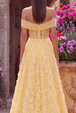Off-the-shoulder A-lijn strapless bloemenborduursel parelgele tule galajurk