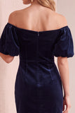 Bordeauxrode fluweelen bodycon met off-shoulder puffmouwen korte kerstjurk met strik
