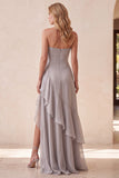 Zilveren pailletten strapless chiffon gelaagde A-lijn lange formele jurk met gerimpelde split