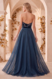 Marineblauwe A-lijn strapless fluwelen organza lange formele jurk
