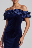 Marineblauwe zeemeermin met off-shoulder gerimpelde fluwelen lange formele jurk