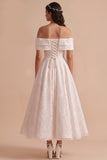 Witte A-lijn kanten midi trouwjurk met kant off the shoulder
