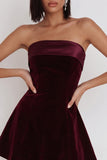 Bordeauxrood A-lijn strapless fluwelen korte cocktailjurk