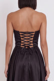 Zwarte strapless A-lijn gerimpelde midi cocktailjurk met split