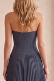 Grijsblauwe A-lijn chiffon geplooide strapless lange trouwjurk met kant