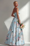 Bloemenblauwe A-lijn strapless bedrukte lange bruidsmeisjesjurk