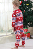 Rode kerstpyjama met winterprint voor het gezin