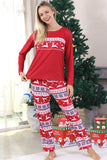 Rode kerstpyjama met winterprint voor het gezin