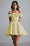 Off The Shoulder A Line Mini Witte Afstuderen Jurk
