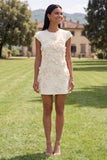 Gele rondhals bodycon homecomingjurk met 3D-bloemen