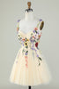 Afbeelding in Gallery-weergave laden, A Line Spaghetti Bandjes Champagne Korte Homecoming Jurk met Appliques