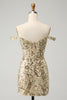 Afbeelding in Gallery-weergave laden, Sprankelende Bodycon gouden off-the-shoulder Homecoming-jurk met pailletten