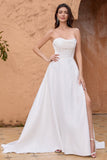 Elegante A Line Strapless Geplooide Sweep Train Witte Trouwjurk Met Split