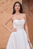 Elegante A Line Strapless Geplooide Sweep Train Witte Trouwjurk Met Split