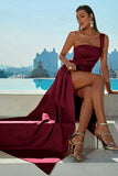 One Shoulder Burgundy Galajurk met spleet