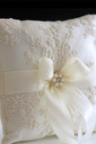 Ivory Lace Pearl Bowknot Ring Bearer Kussen