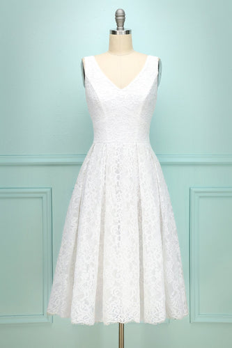 Witte kanten jurk met V-hals