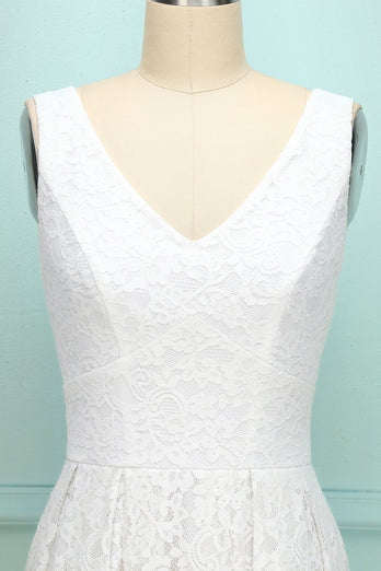 Witte kanten jurk met V-hals