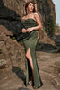 Afbeelding in Gallery-weergave laden, Schede Strapless Olive Long Prom Jurk met Split Front