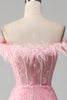 Afbeelding in Gallery-weergave laden, Zeemeermin Off the Shoulder sprankelende roze veren korset Prom jurk met split