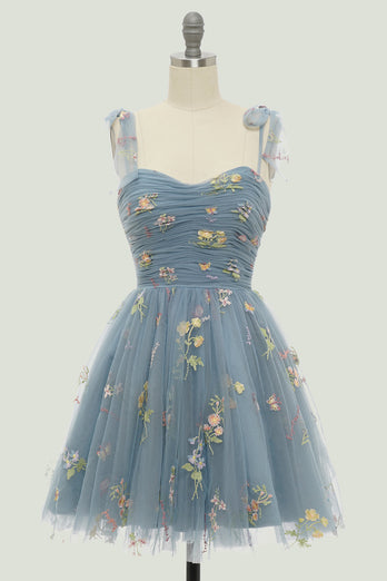 Grijs blauw korte A-lijn Homecoming jurk met borduurwerk