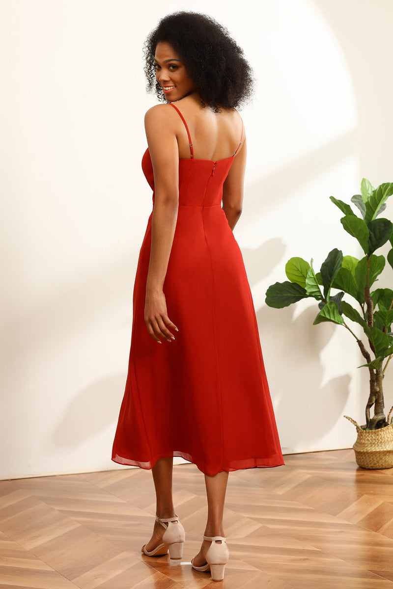 Afbeelding in Gallery-weergave laden, Rode Chiffon Mid-Calf Bruidsmeisjesjurk met Spleet