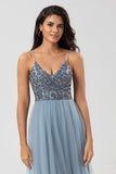 Chique romantische A Line Spaghetti Bandjes Dusty Blue Lange Bruidsmeisje Jurk met Kralen