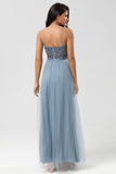 Chique romantische A Line Spaghetti Bandjes Dusty Blue Lange Bruidsmeisje Jurk met Kralen