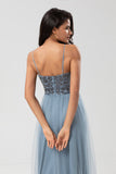 Chique romantische A Line Spaghetti Bandjes Dusty Blue Lange Bruidsmeisje Jurk met Kralen