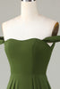 Afbeelding in Gallery-weergave laden, A-Lijn Off The Shoulder Olijfkleurige Bruidsmeisjesjurk met Split