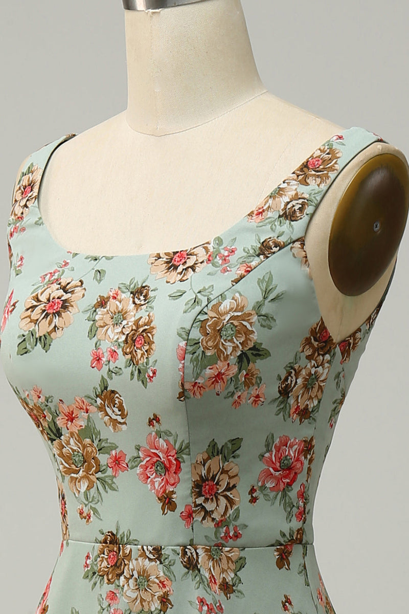 Afbeelding in Gallery-weergave laden, A lijn vierkante hals groene bloemen lange bruidsmeisje jurk met open rug