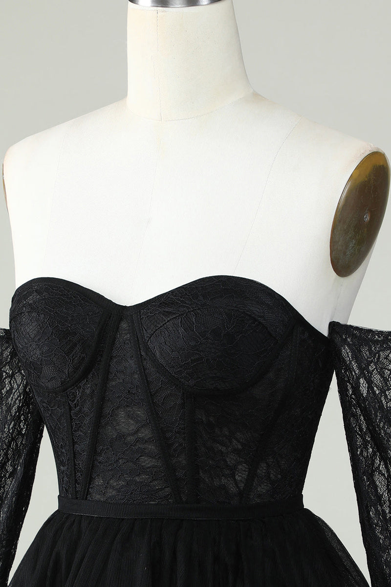 Afbeelding in Gallery-weergave laden, Een lijn off the shoulder zwarte korset homecoming jurk met lange mouwen