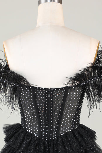 Sprankelende kralen korset A-lijn zwarte korte homecoming jurk met veren