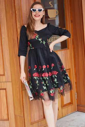 Zwarte V hals vintage jurk met rose borduurwerk