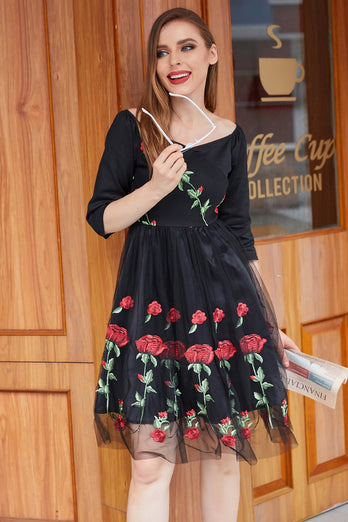 Zwarte V hals vintage jurk met rose borduurwerk