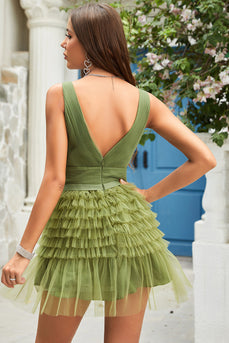 Een lijn diepe V-hals groene korte homecoming jurk met ruches